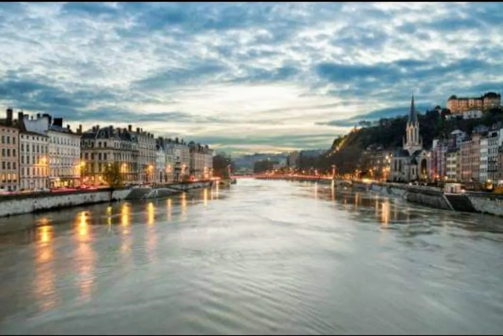 Chaleureux Studio Coeur St Jean Bellecour ليون 0*,  فرنسا